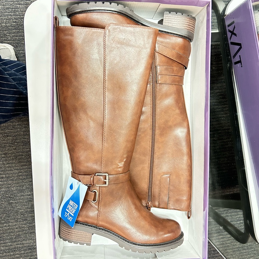 Taxi Women’s Tan Knee High Winter Boots (Waterproof) Brand NEW!
